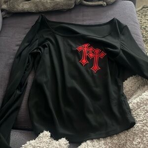 Small Soft Black Cross Long Sleeve